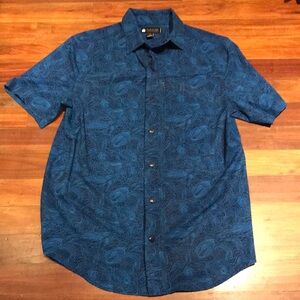 Men’s medium Duluth trading Alaskan hardgear short sleeve shirt